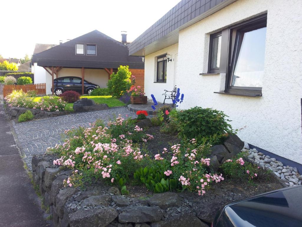 Apartment Evangeline Borsch Zell an der Mosel